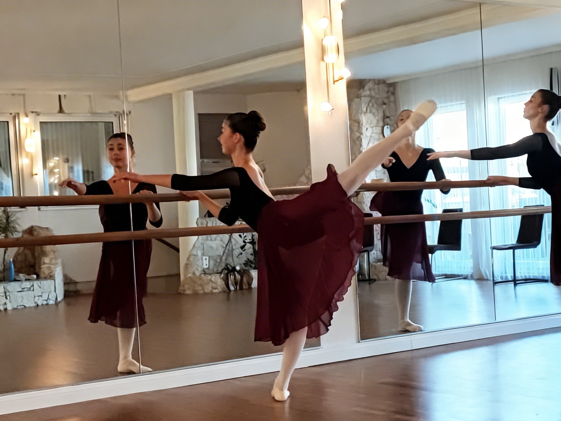 Stufe 6 Ausbildung für klassischen Tanz, Pas de deux und historischen Tanz an der TanzKunstAkademie